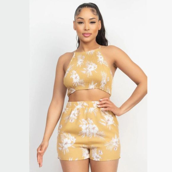 Floral Smocked Halter Crop Top and Shorts Set - Vacation Apparel - Summer Set - Picture 4 of 6
